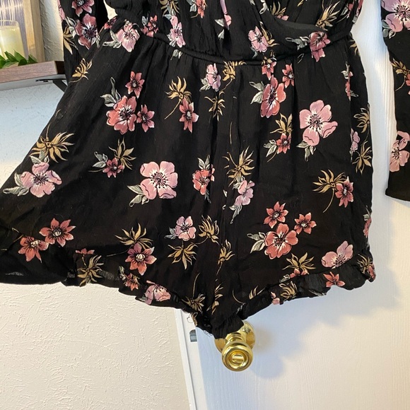 One clothing floral romper - Picture 5 of 6